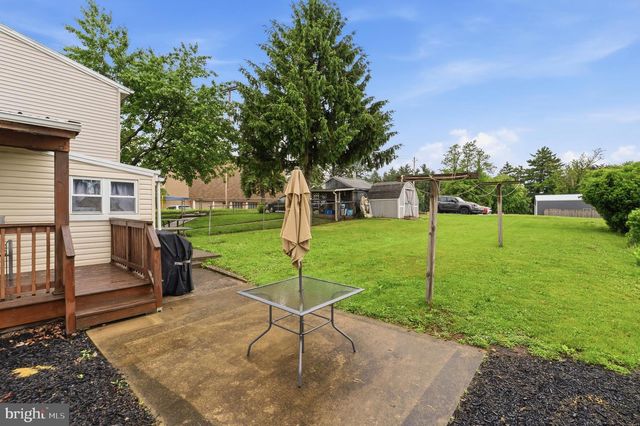 412 APPLE AVE, Middletown, PA 17057