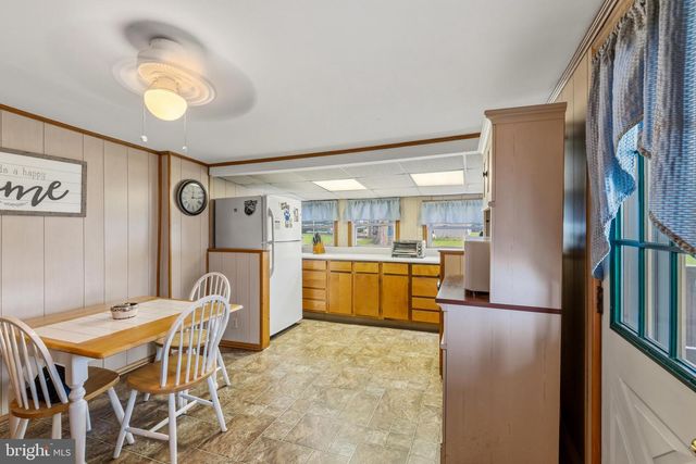 412 APPLE AVE, Middletown, PA 17057