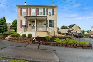 412 APPLE AVE, Middletown, PA 17057