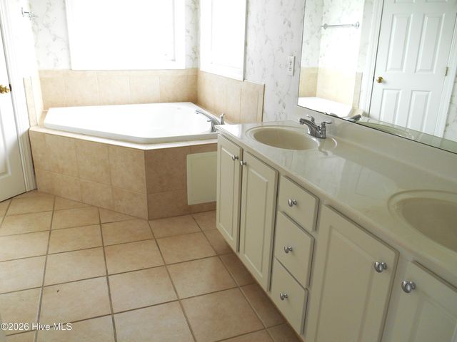 308 Barrel Drive, Winterville, NC 28590