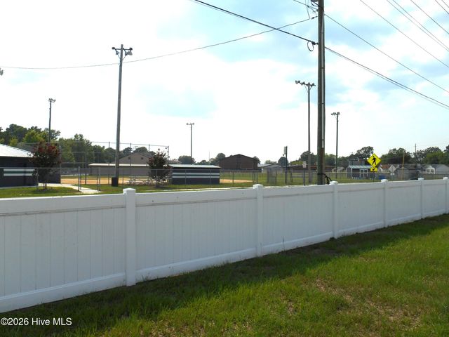 308 Barrel Drive, Winterville, NC 28590