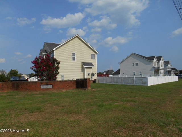 308 Barrel Drive, Winterville, NC 28590