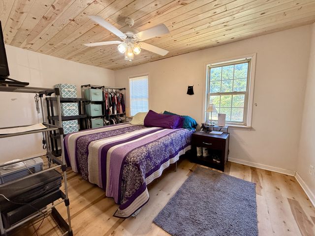 374 State Line Rd, Loretto, TN 38469