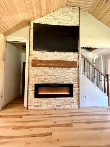374 State Line Rd, Loretto, TN 38469