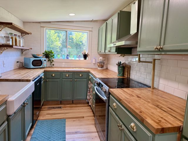 374 State Line Rd, Loretto, TN 38469