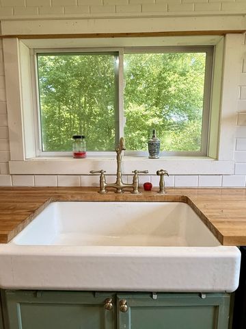 374 State Line Rd, Loretto, TN 38469