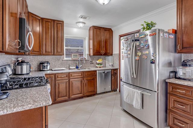 20051 Crescent Creck Drive, Katy, TX 77449
