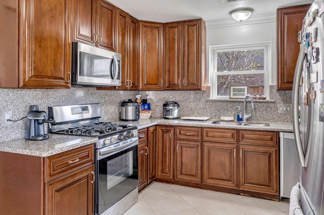 20051 Crescent Creck Drive, Katy, TX 77449