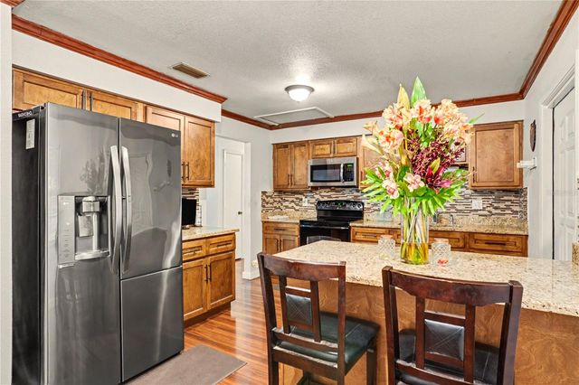 2422 BERRY ROAD, Plant City, FL 33567
