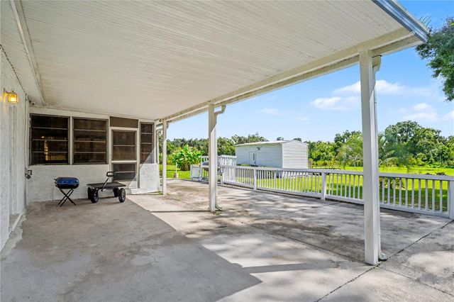 2422 BERRY ROAD, Plant City, FL 33567
