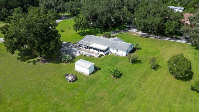 2422 BERRY ROAD, Plant City, FL 33567