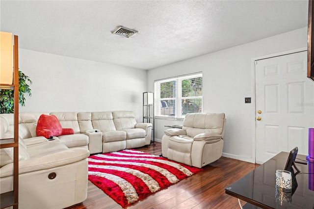 2422 BERRY ROAD, Plant City, FL 33567