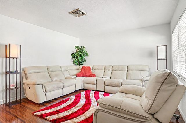 2422 BERRY ROAD, Plant City, FL 33567