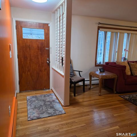 48 Collier Circle, Hamden, CT 06518