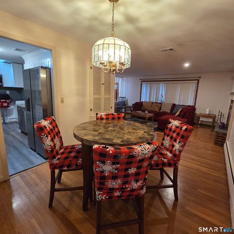 48 Collier Circle, Hamden, CT 06518