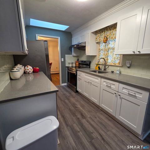 48 Collier Circle, Hamden, CT 06518