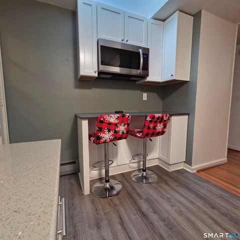 48 Collier Circle, Hamden, CT 06518