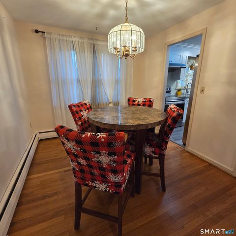 48 Collier Circle, Hamden, CT 06518