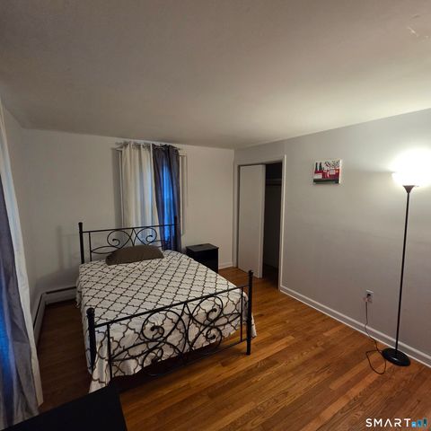48 Collier Circle, Hamden, CT 06518