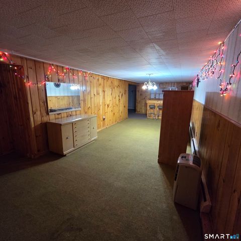 48 Collier Circle, Hamden, CT 06518
