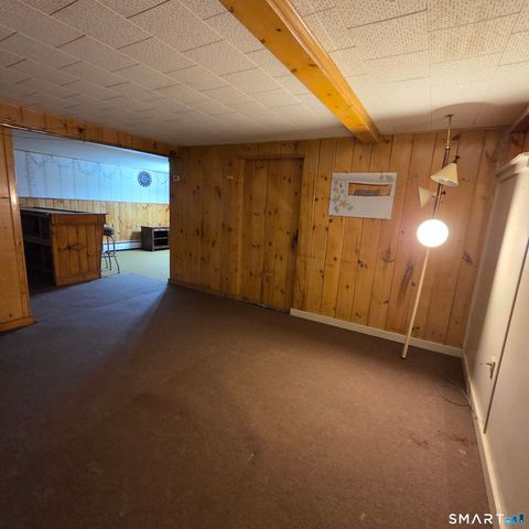 48 Collier Circle, Hamden, CT 06518
