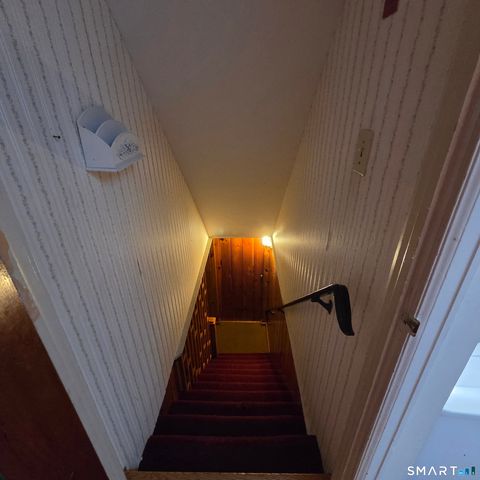 48 Collier Circle, Hamden, CT 06518
