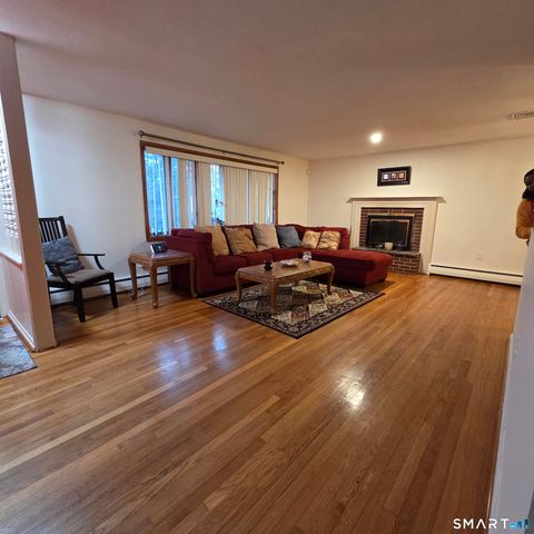 48 Collier Circle, Hamden, CT 06518