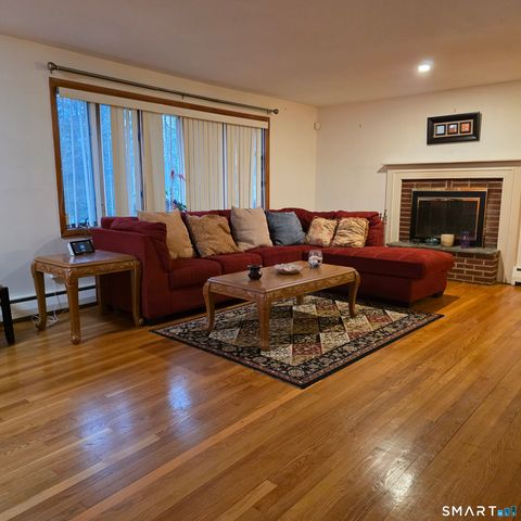 48 Collier Circle, Hamden, CT 06518