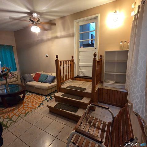 48 Collier Circle, Hamden, CT 06518