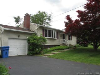 48 Collier Circle, Hamden, CT 06518