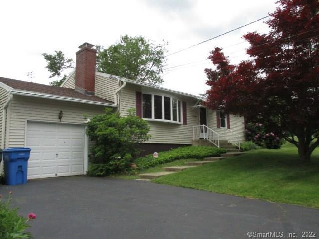 48 Collier Circle, Hamden, CT 06518