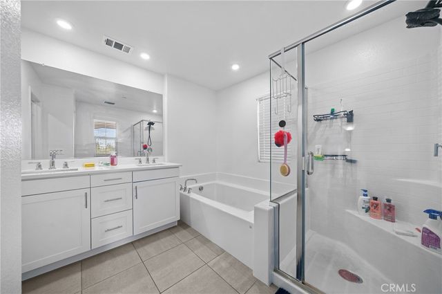 981 W Clover, Rialto, CA 92376