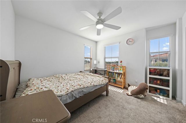 981 W Clover, Rialto, CA 92376