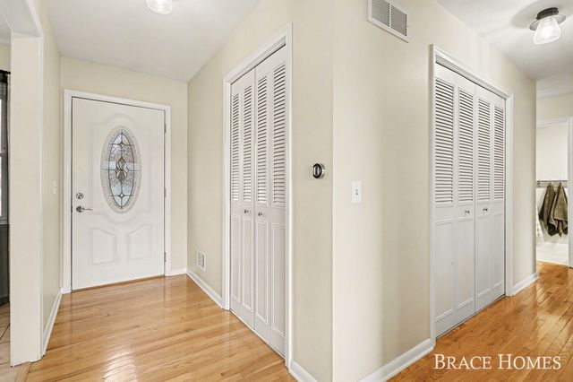 6835 Country View Drive, Kalamazoo, MI 49009