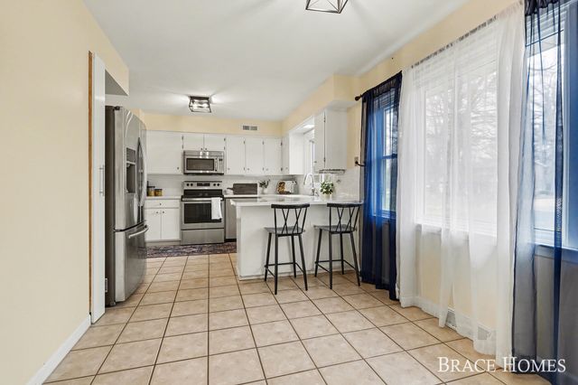 6835 Country View Drive, Kalamazoo, MI 49009