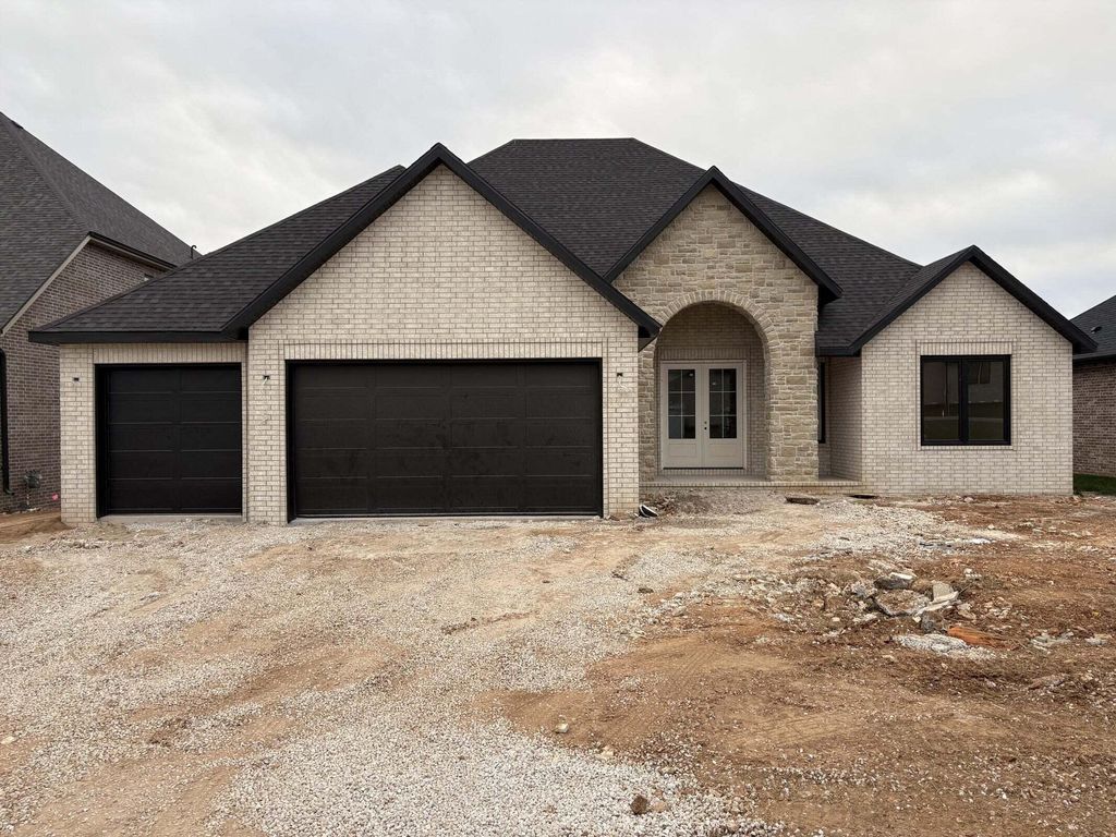 5064 E Ferdinand Court, Springfield, MO 65802