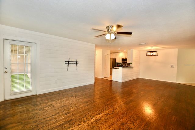 895 NORMANDY TRACE ROAD 895, Tampa, FL 33602