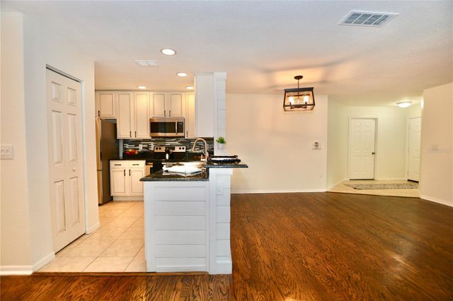 895 NORMANDY TRACE ROAD 895, Tampa, FL 33602