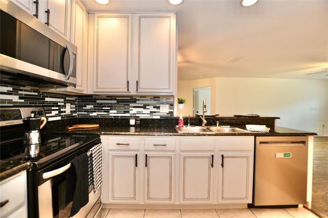 895 NORMANDY TRACE ROAD 895, Tampa, FL 33602