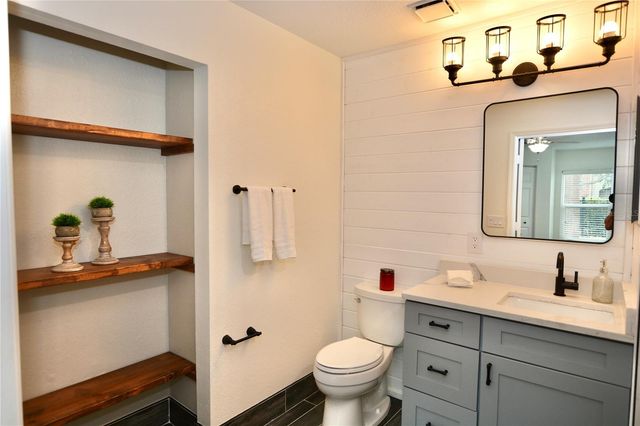 895 NORMANDY TRACE ROAD 895, Tampa, FL 33602