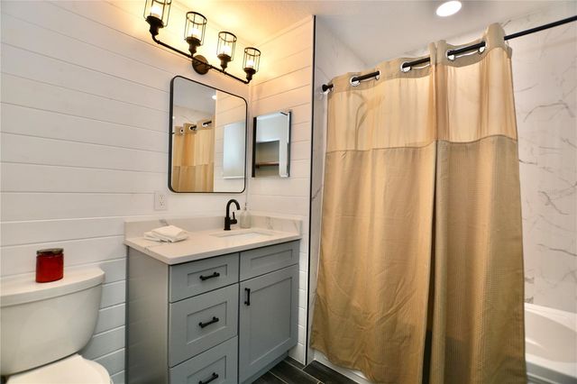 895 NORMANDY TRACE ROAD 895, Tampa, FL 33602