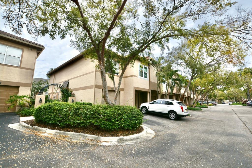 895 NORMANDY TRACE ROAD 895, Tampa, FL 33602