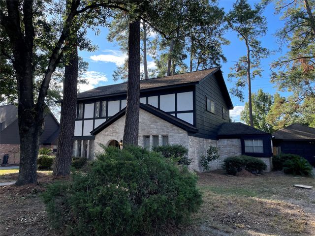 5715 Pinewood Springs Drive, Houston, TX 77066