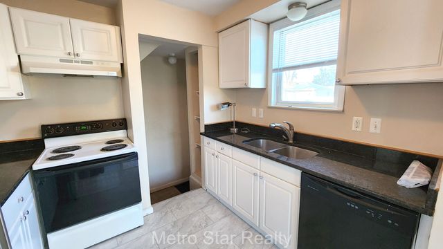 315 N Minerva Avenue, Royal Oak, MI 48067