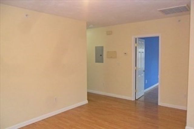 848 Waverly St 4, Framingham, MA 01702
