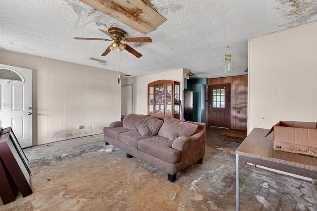 401 Peach Street, Sanger, TX 76266