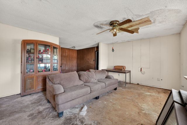 401 Peach Street, Sanger, TX 76266