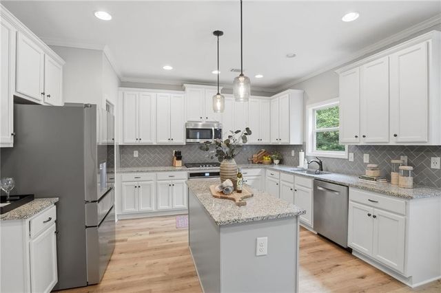 6175 Providence Lake Drive, Gainesville, GA 30506