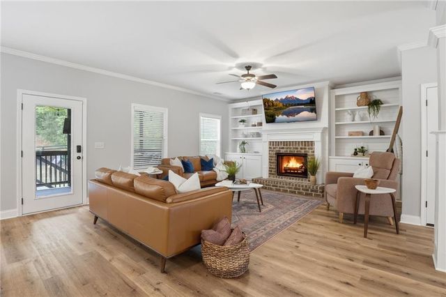 6175 Providence Lake Drive, Gainesville, GA 30506