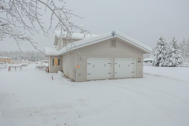 2418 GOLF COURT, North Pole, AK 99705
